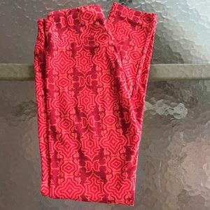 Lularoe cupid pattern leggings